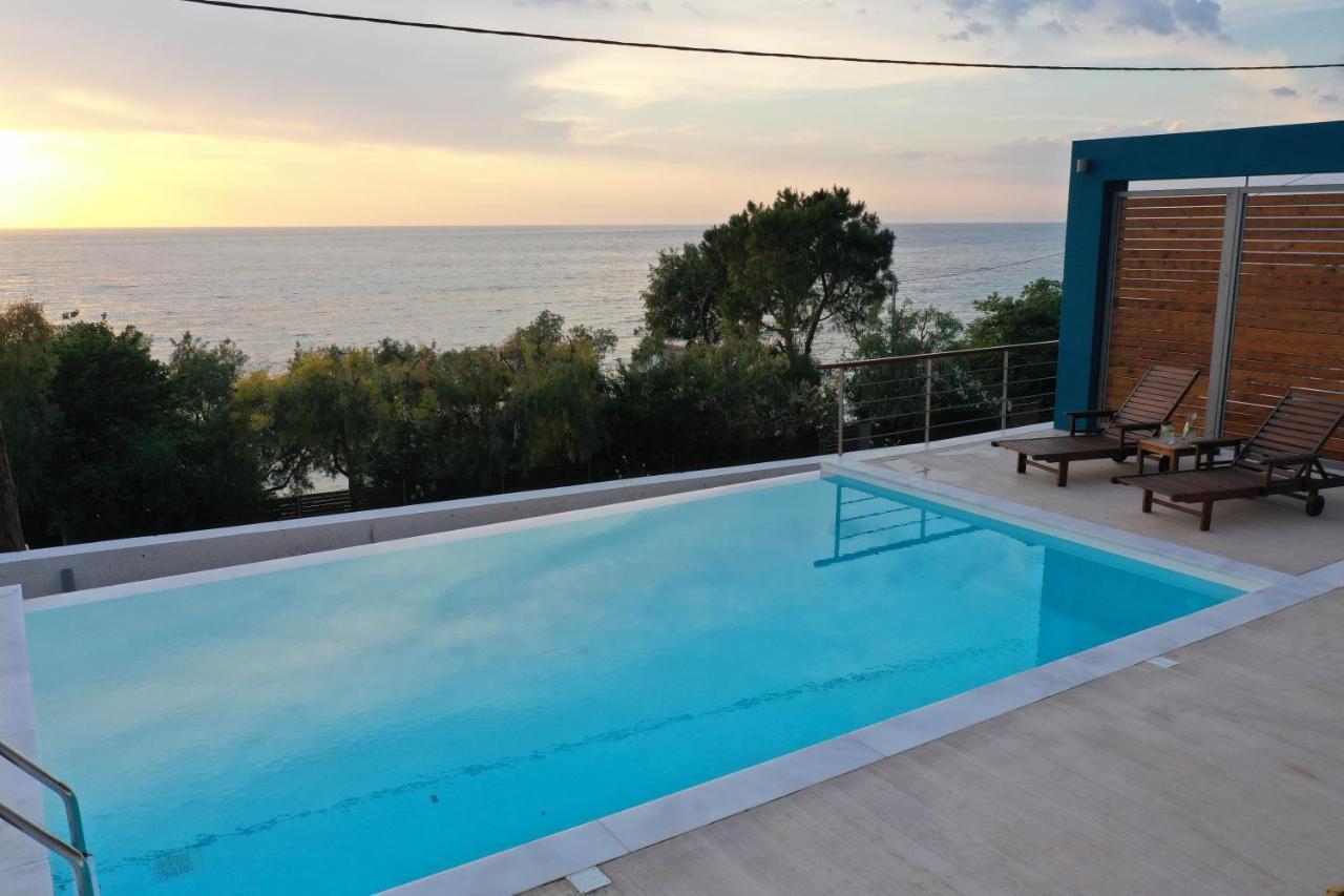 Capro - Milos Bay Villas Áyios Nikítas Dış mekan fotoğraf