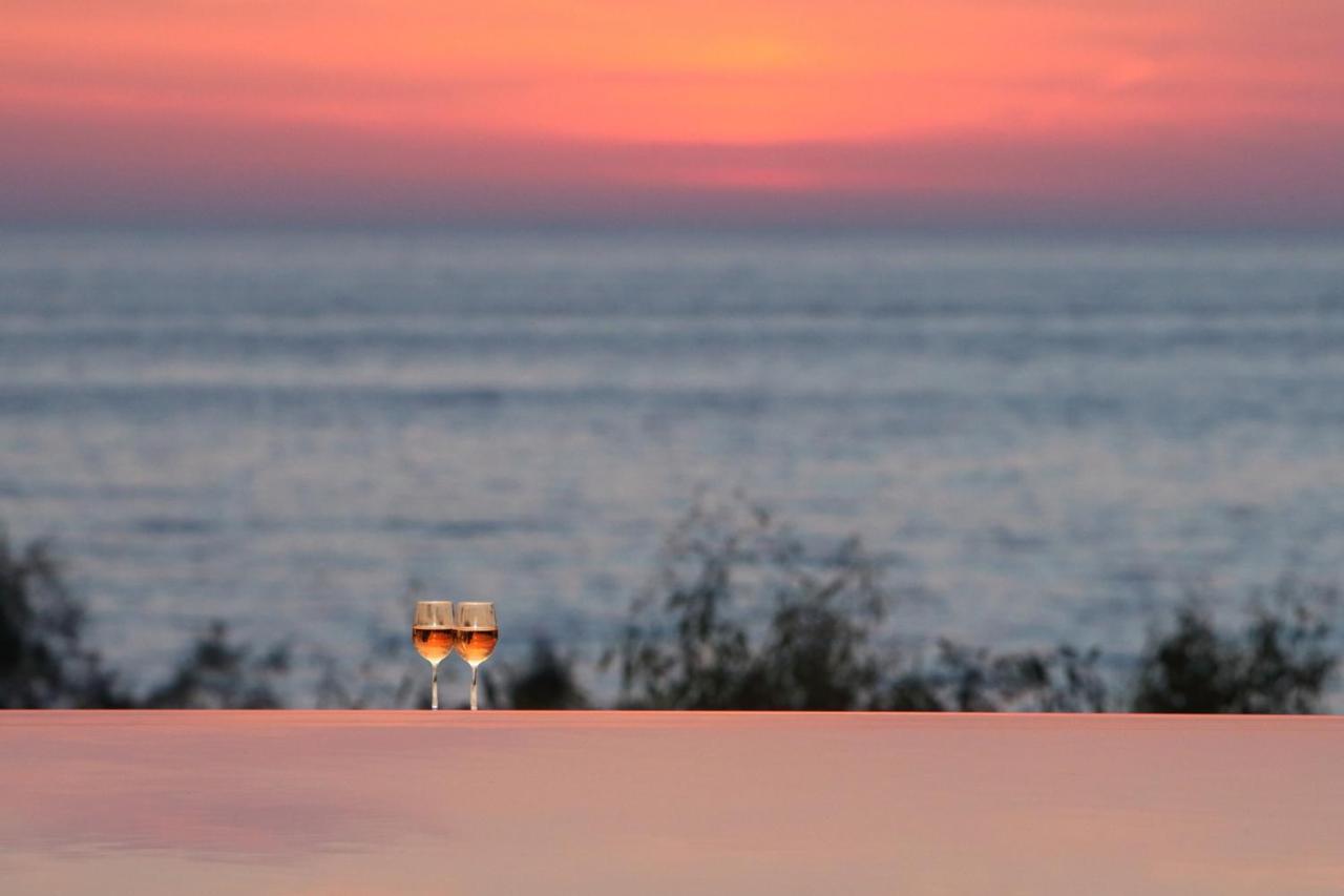 Capro - Milos Bay Villas Áyios Nikítas Dış mekan fotoğraf